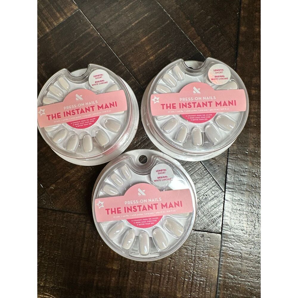 Olive and June White Chrome Short x3 Press on Nails Instant Mani New